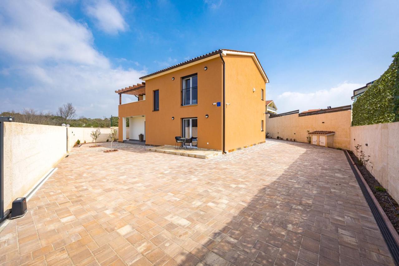 Villa Nur Пула Екстер'єр фото